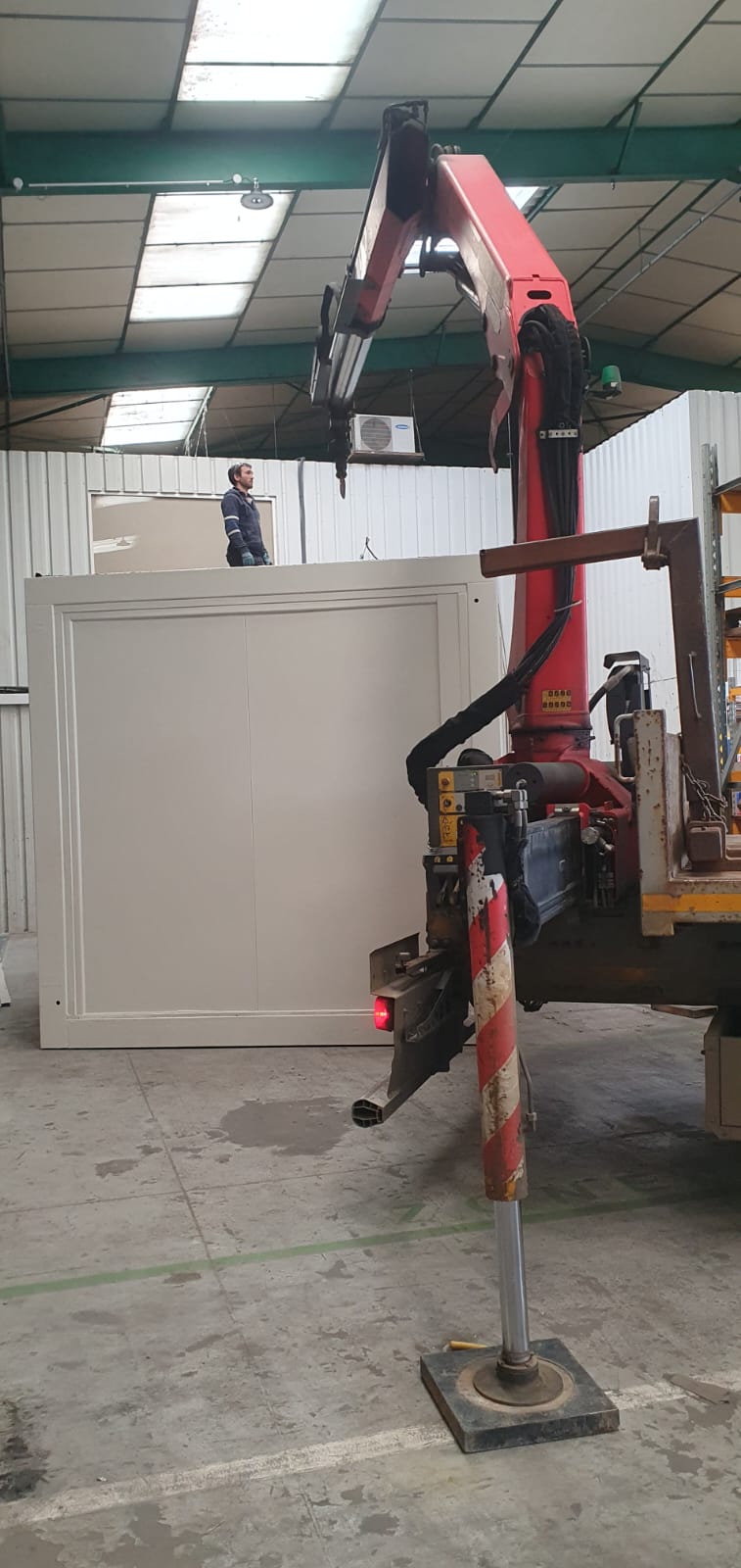 grue installation bungalow modulaire