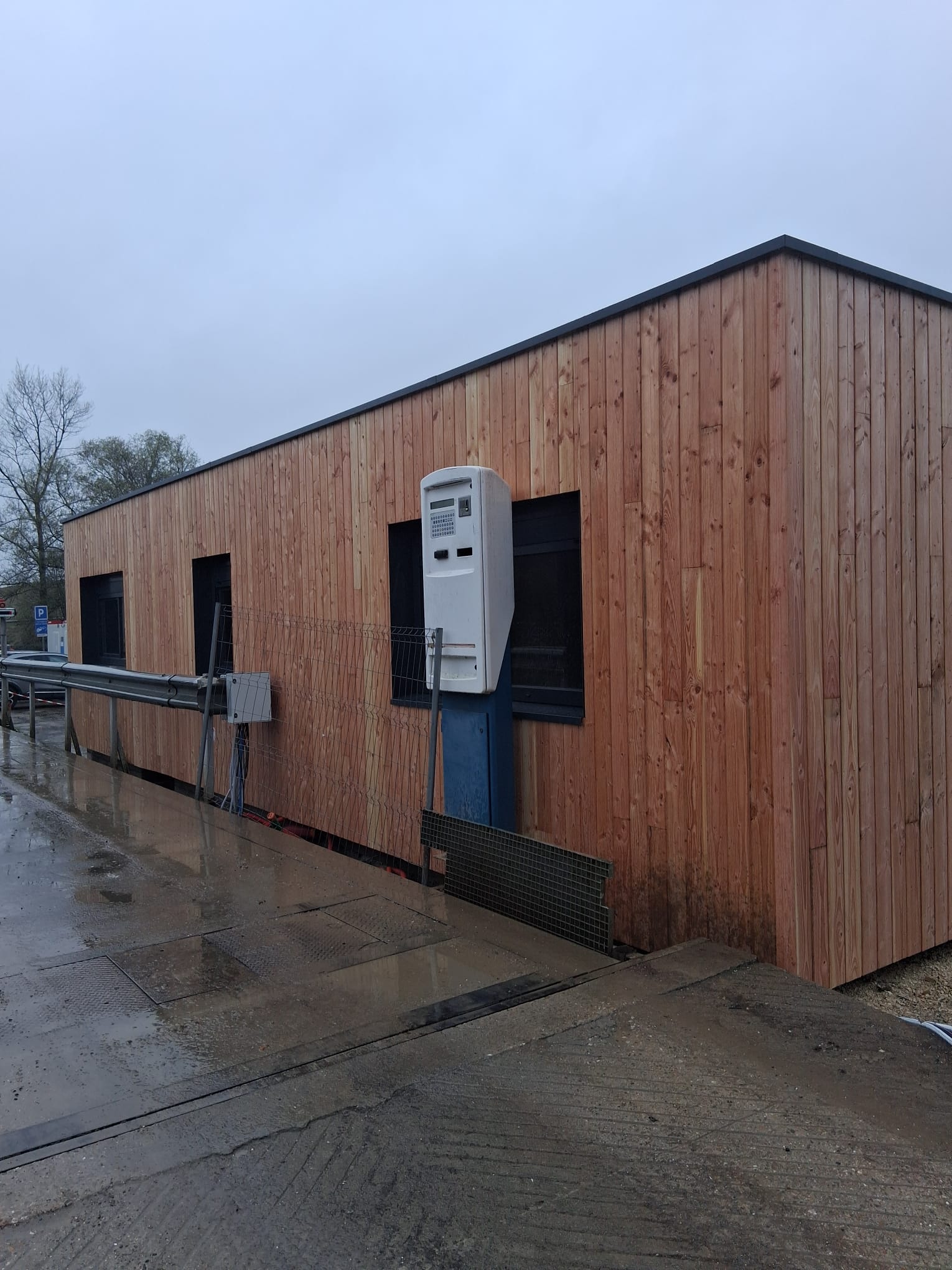 Bâtiment modulaire bardage bois